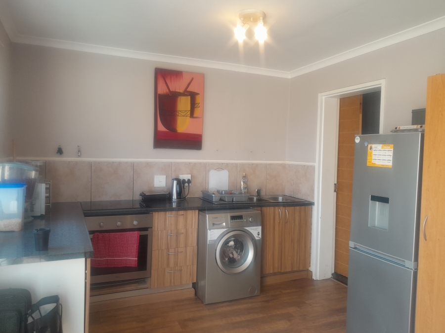 2 Bedroom Property for Sale in Whispering Pines Western Cape